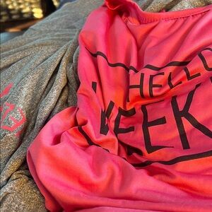 Pink and Gray 'Hello Weekend' Lounge Outfit 4XL. Fits like a 2X.